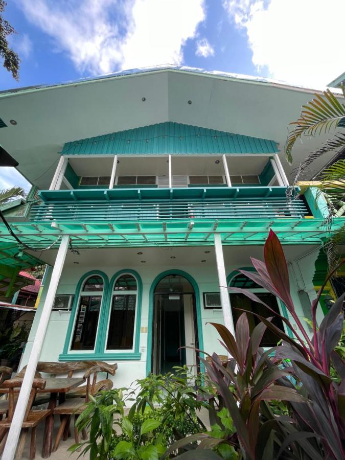 Austrias Guest House El Nido Exteriör bild